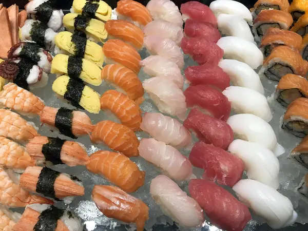 Zbliżenie Japoński Nigiri Sushi — Zdjęcie stockowe