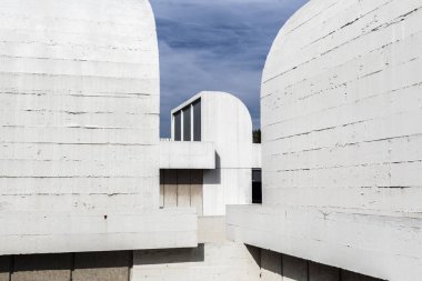 Joan Miro Vakfı, Fundacio Miro, Josep Lluis Sert Montjuic Barcelona park tarafından tasarlanmış bina dış. İspanya.