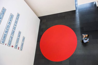  İç görünüm Müzesi Macba, Barcelona Çağdaş Sanat Müzesi. El Raval çeyrek. Barcelona, İspanya.