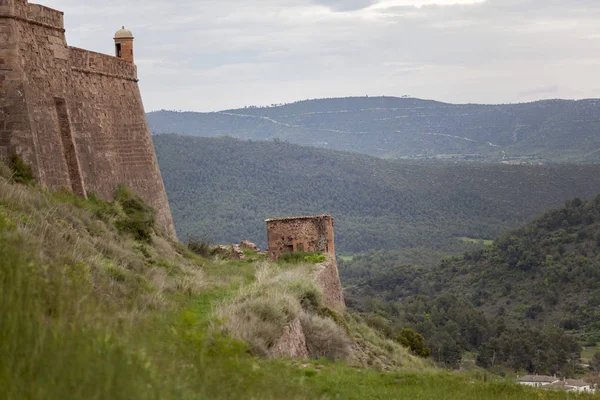 Cardona, Catalonia, İspanya'nın antik kale.
