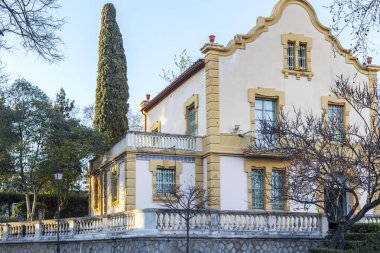  Manor house Hospitalet Llobregat,Catalonia.Spain Buxeres olabilir, parktaki.