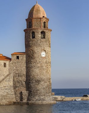  Kilise Notre Dame des Anges, ikonik deniz Colliuoure Köyü Languedoc-Roussillon, Fransa dini yapı.