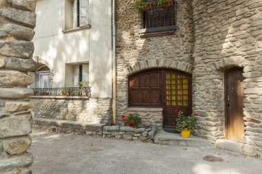  Tarihi merkez, sokak, meydan Pablo Picasso, Ceret.France Köyü.