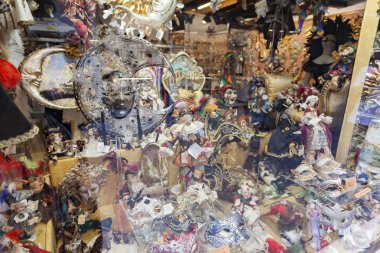 Tipik Hediyelik eşya maskesi shop,Venice.Italy.
