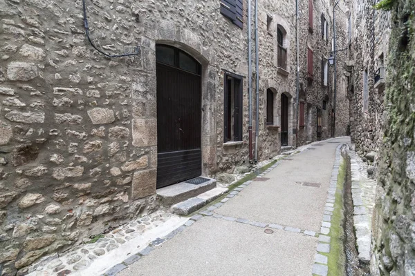  Eski sokak, ortaçağ köyü, Villefranche-de-Conflent, Fransa.