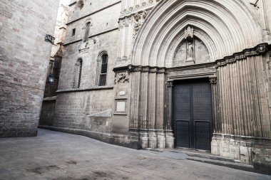 Ortaçağ gothic Quarter, Barcelona.Spain kapı giriş katedral eski sokak.