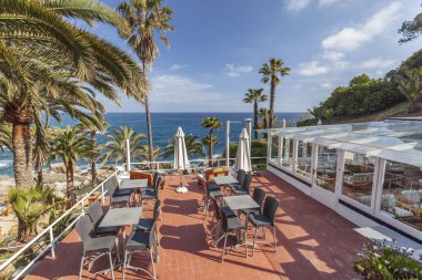 Lloret de Mar Akdeniz'de bar terası, Costa Brava, Katalonya, İspanya.