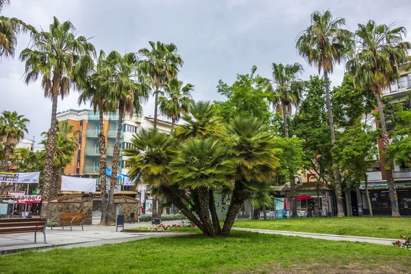 CASTELLDEFELS, SPANIA Piata statiei . — Fotografie, imagine de stoc