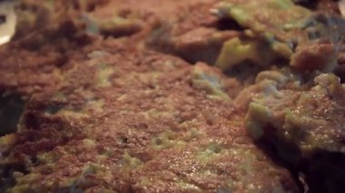 sıcak yavru yumurta pişirme