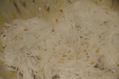 Beyaz erişte, Asya yemeği.