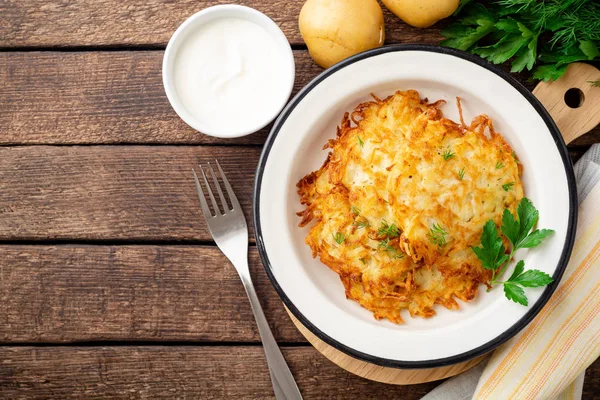 Panqueques Papa Latkes Draniki Plato Sobre Mesa Madera Oscura Vista — Foto de Stock