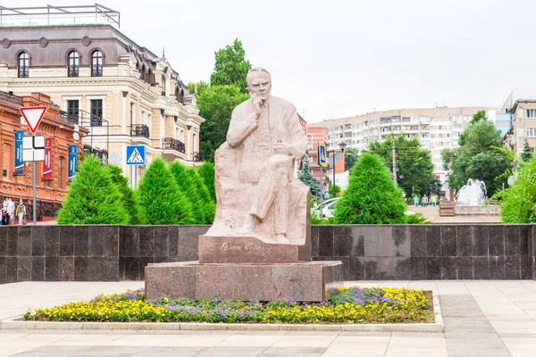 Saratov Rusia Julio 2018 Escritor Konstantin Alexandrovich Fedin Monumento Saratov —  Fotos de Stock