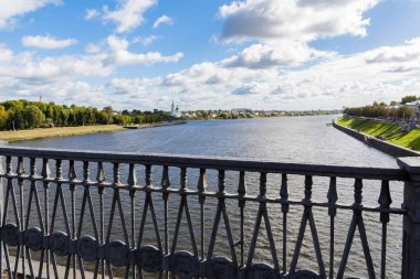 Tver, Rusya Volga Nehri. Köprüsü'nden görüntülemek.