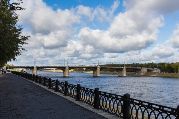 New Volga Bridge City Quay Tver Russia Picturesque River Landscape — Stock Photo, Image