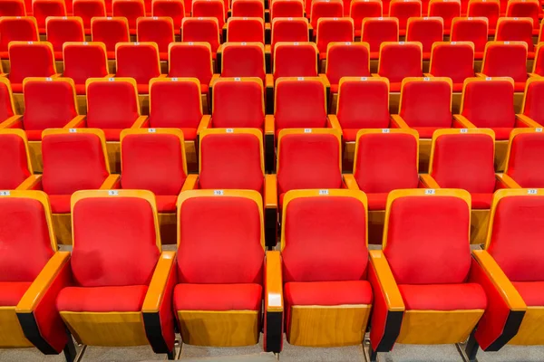 Cadeiras Vermelhas Auditório Teatro Sala Concertos — Fotografia de Stock