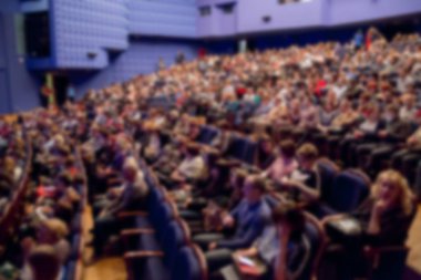 Saratov / Rusya - 30 Kasım 2018: ufuk resim, bokeh etkisi. İnsanlar tiyatro ya da konser salonu salonu.