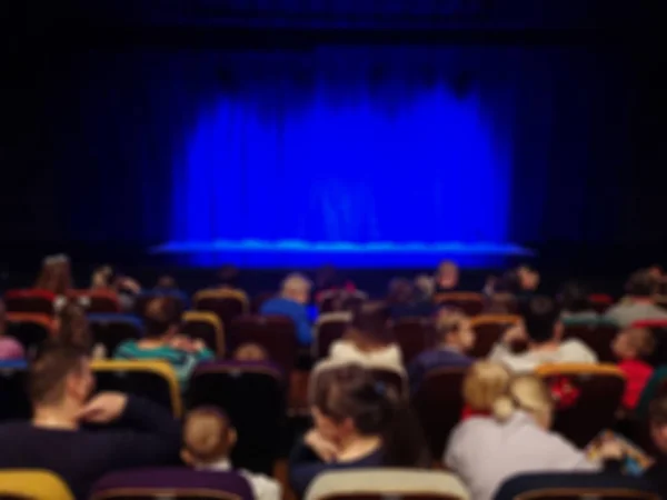 Wazig Abstract Beeld Auditorium Van Het Theater Ouders Met Kinderen — Stockfoto