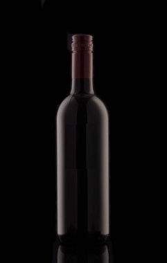 Siyah bir zemin üzerine kırmızı elit şarap şişe. Bir şişe şarap kırmızı bir tıpa ile silüeti.