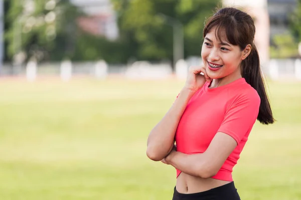 Retrato Una Joven Forma Frim Lleva Ropa Deportiva Lista Para — Foto de Stock