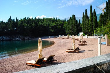 Karadağ, gündüz plajlarına görünümünü