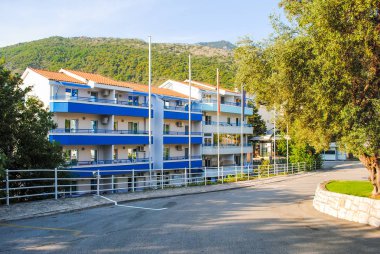 Ev Karadağ, Budva yakınındaki rahat avlu