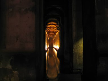 Türkiye, Istanbul - 8 Ocak 2013: Yerebatan Sarnıcı iç görünümü 