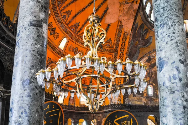Turquia Istanbul Janeiro 2013 Peregrinos Ortodoxos Visitam Mesquita Aya Sophia — Fotografia de Stock