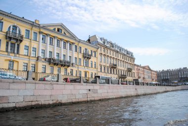 St. Petersburg sahildeki muhteşem cephe