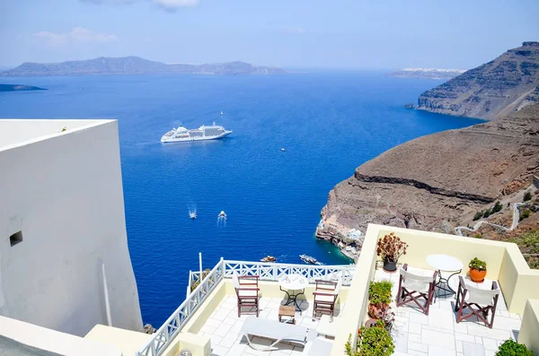 Santorini, Yunanistan'ın geleneksel pitoresk beyaz mimarisi