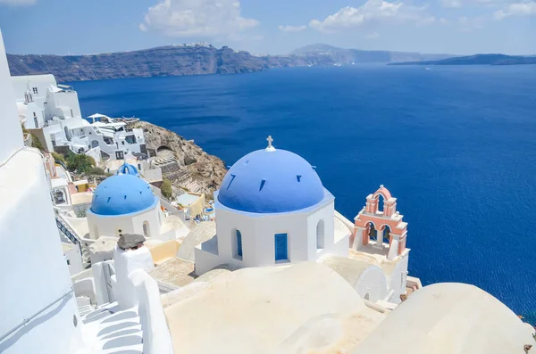 Iglesia Con Cúpula Azul Isla Santorini — Foto de Stock