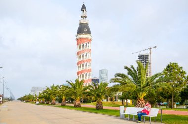 Georgia, Batum - 21 Kasım 2014: Modern binalar Karadeniz kıyısında 