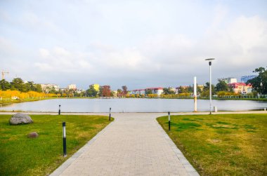 büyük gölde güzel sonbahar, Batum