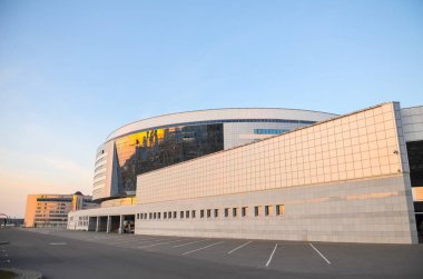 Belarus, Minsk - 10 Nisan 2016: Minsk-Arena spor kompleksi yarışmalar için hazırlanıyor toplumsal hizmetler.