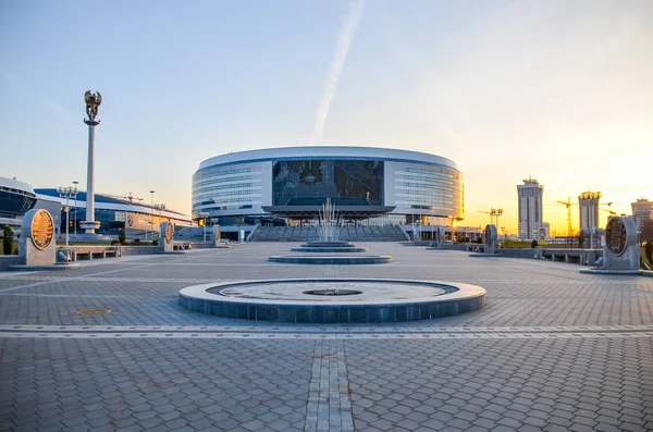 Belarus, Minsk - 10 Nisan 2016: Minsk-Arena spor kompleksi yarışmalar için hazırlanıyor toplumsal hizmetler.