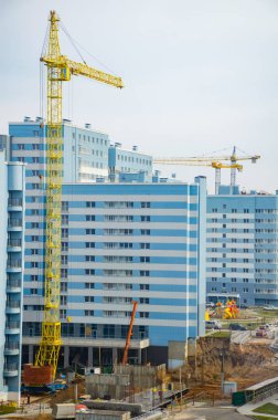 Belarus, Minsk - 5 Şubat 2016: inşaat alanında çok öykülü binaların görünümünü