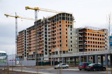 Belarus, Minsk - 5 Şubat 2016: inşaat alanında çok öykülü binaların görünümünü