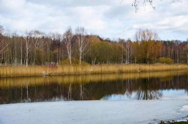 Vacker Utsikt Över Floden Svisloch Minsk Vinterlandskap — Stockfoto