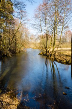 Doğal Svisloch nehir Minsk'te görünümünde kış manzarası 