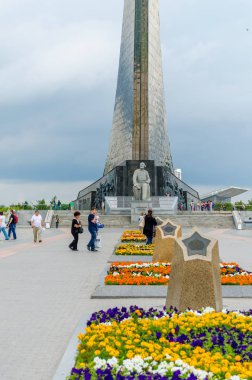 Rusya, Moskova - 12 Temmuz 2016: yaz aylarında Vdnh sokaklar strolling şehrin sakinleri