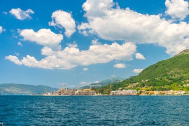 Lüks oteller Boka Kotorsky coast koyunda aşırı hafif uçaklar 