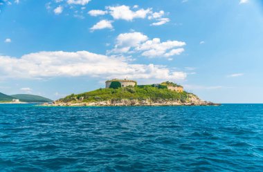 Mamula, Karadağ adada antik kale