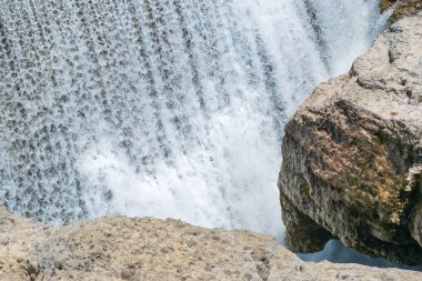 Görünüm Niagara Falls Nehri Cievna, Karadağ