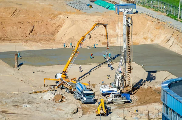 Belarus, Minsk - 07 Ağustos 2016: ritmik jimnastik Olimpiyat eğitim merkezi bina işçi