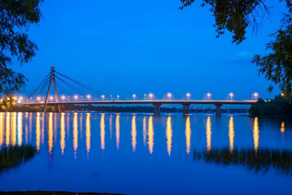 Bridge Wide River Dnieper Nighttime Kiev Ukraine — Stock Photo, Image