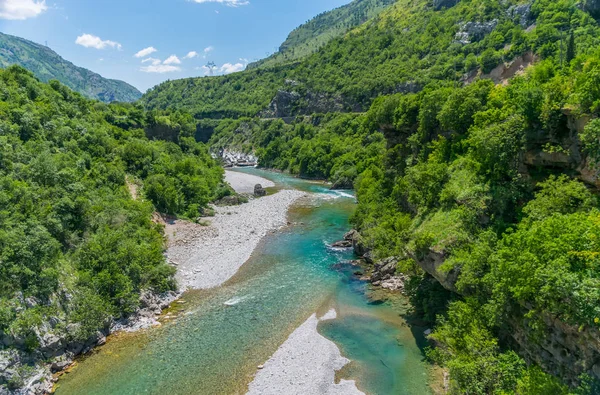 Найчистішої Води Бірюзового Кольору Річка Moraca Протікає Серед Каньйони Чорногорія — стокове фото