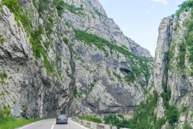  pitoresk yolculuk boyunca Karadağ yollar arasında dağlar ve tüneller