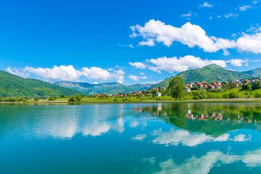 gündüz, Vadisi'nde büyük dağ Gölü 