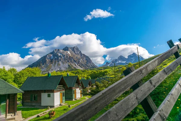 Small Houses Foot Mountain Komovi Montenegro — Stock Photo, Image