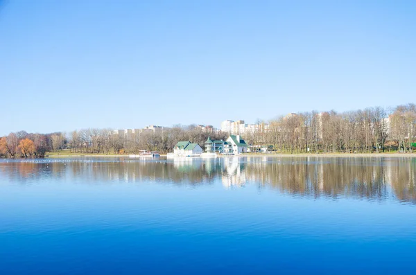 Malowniczy Widok Svisloch Rzeki Mińsku Zimowy Krajobraz — Zdjęcie stockowe