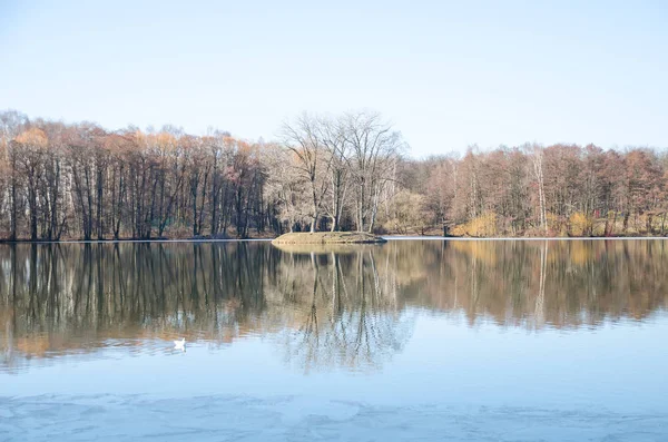 Insel Quellfluss Swisloch Minsk — Stockfoto